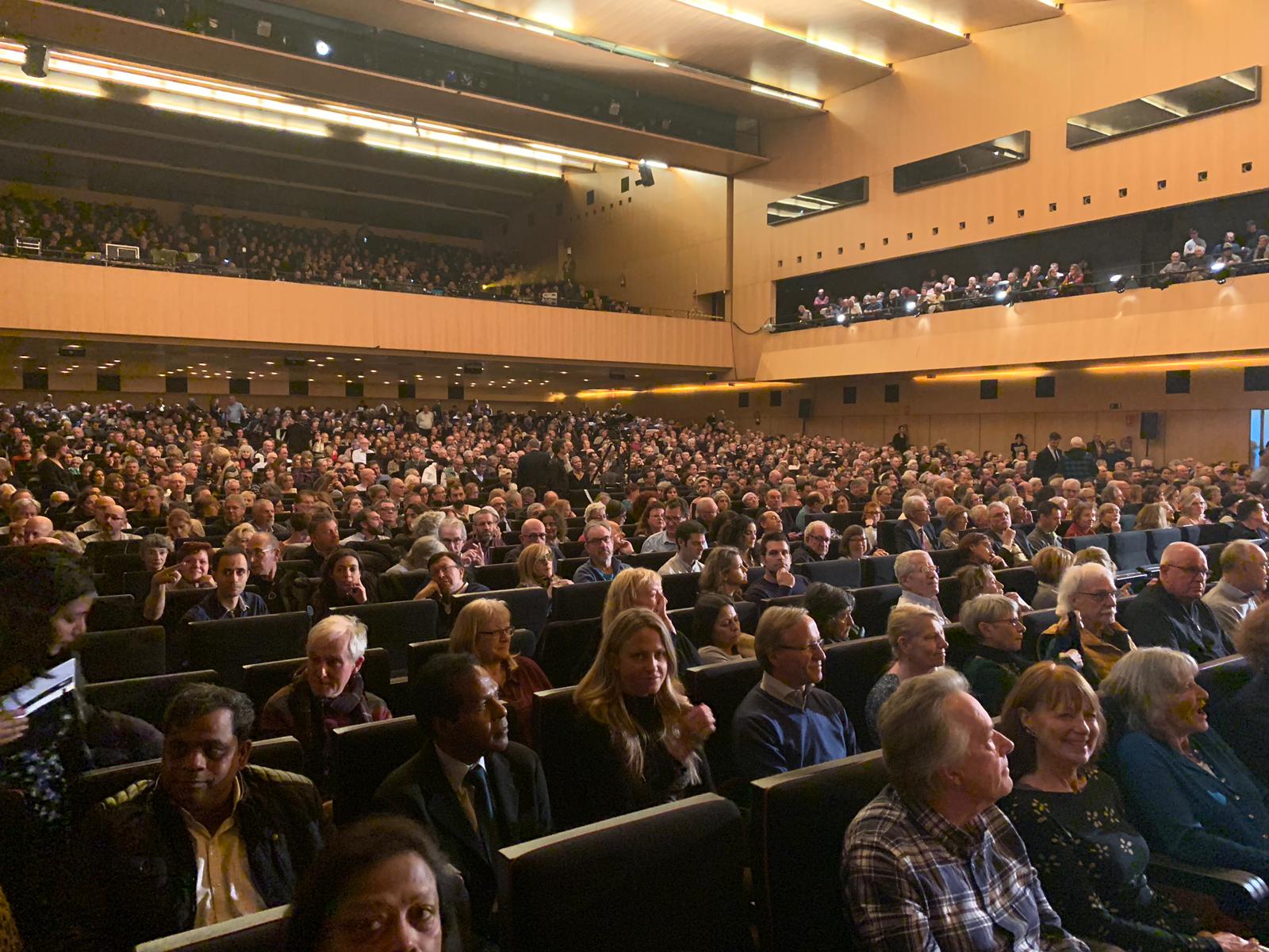 Prem Rawat rounds off blockbuster 2018 in Barcelona – over 1bn have heard his message since August